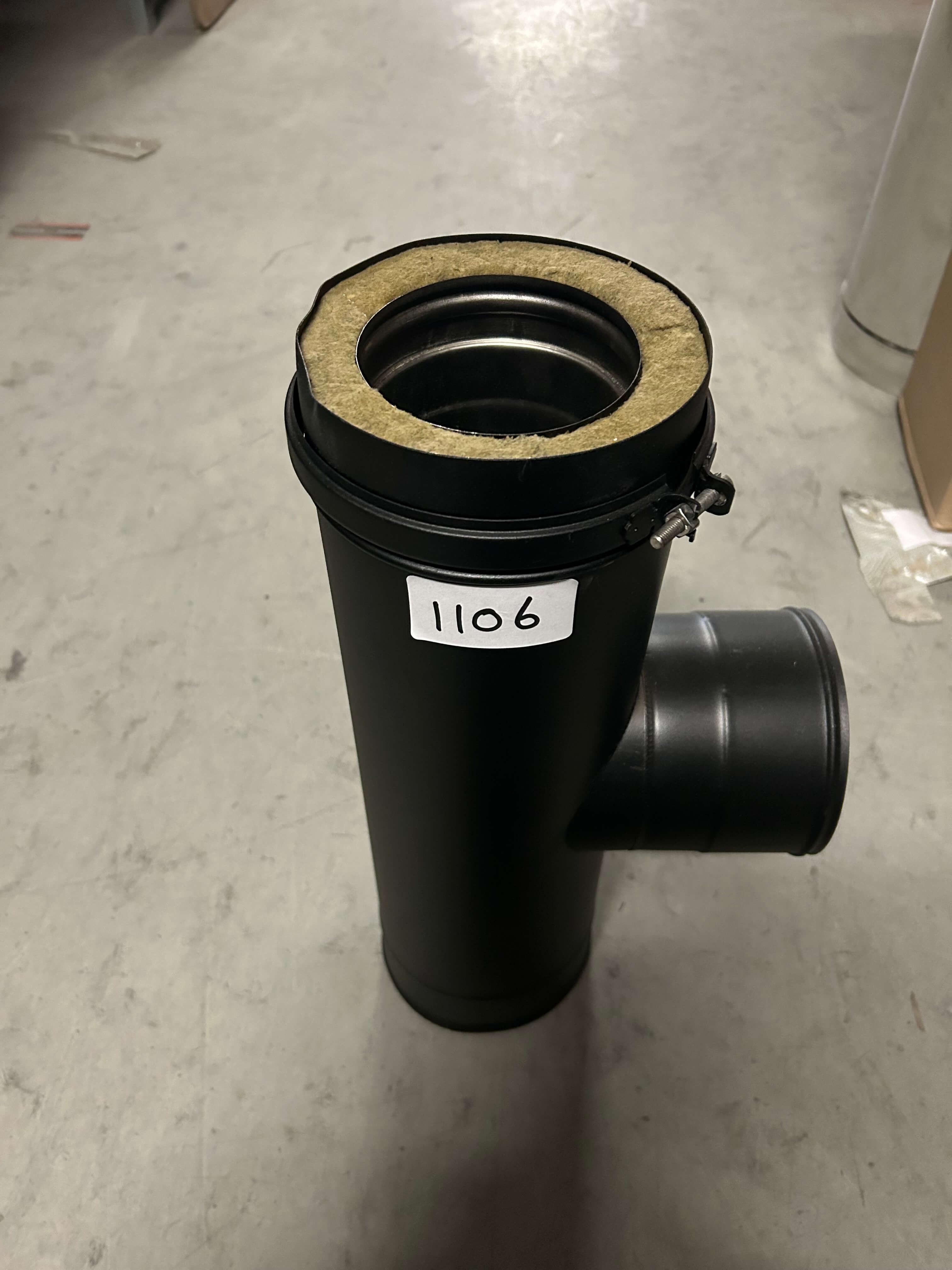 Outlet dubbelwandig zwart t-stuk ø100/150mm.